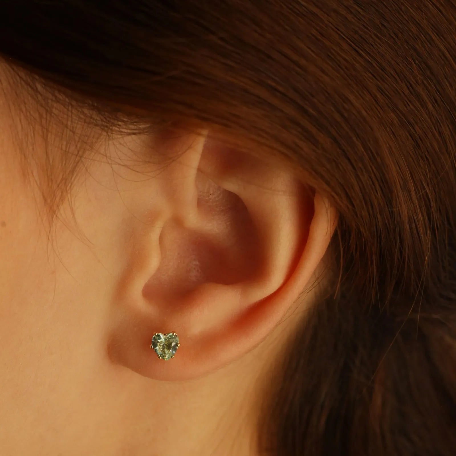 BRINCO CORAÇÃO VERDE CLARO BANHADO A OURO 18K / 5MM