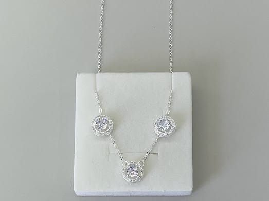 CONJUNTO REDONDO CRAVEJADO COM PEDRA CRISTAL