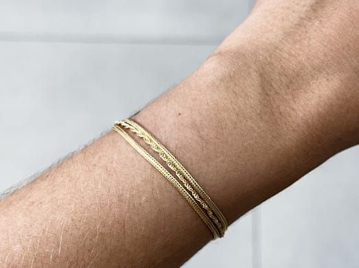 PULSEIRA DELICADA TRIPLA BANHADA A OURO 18K