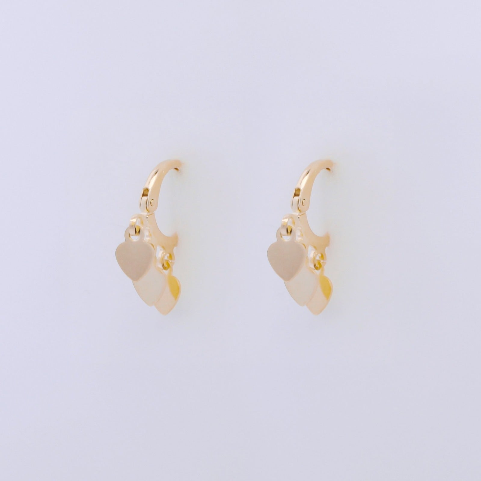 BRINCO ARGOLINHA 3 CORAÇÕES CHAPA BANHADA A OURO 18K