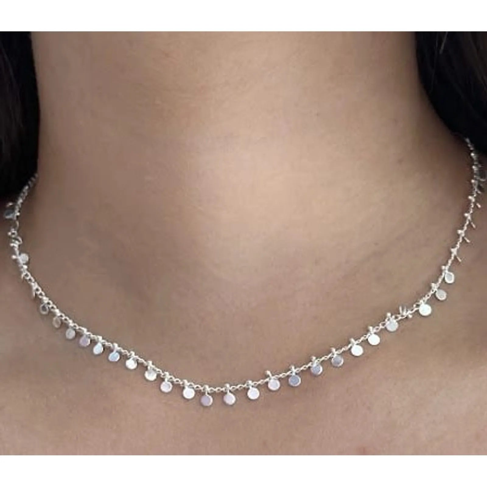 CHOKER MINI MEDALHAS BANHADA A PRATA