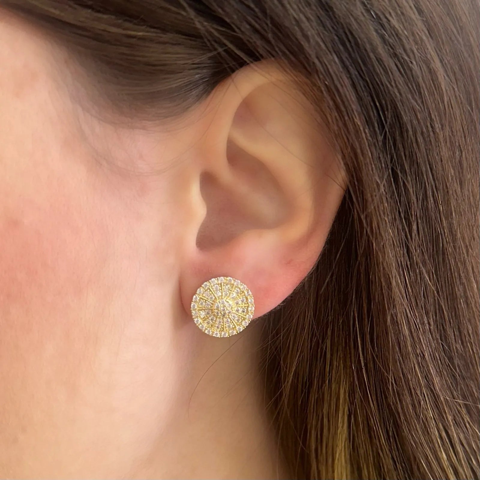 BRINCO PIZZA CRAVEJADO BANHADO A OURO 18K