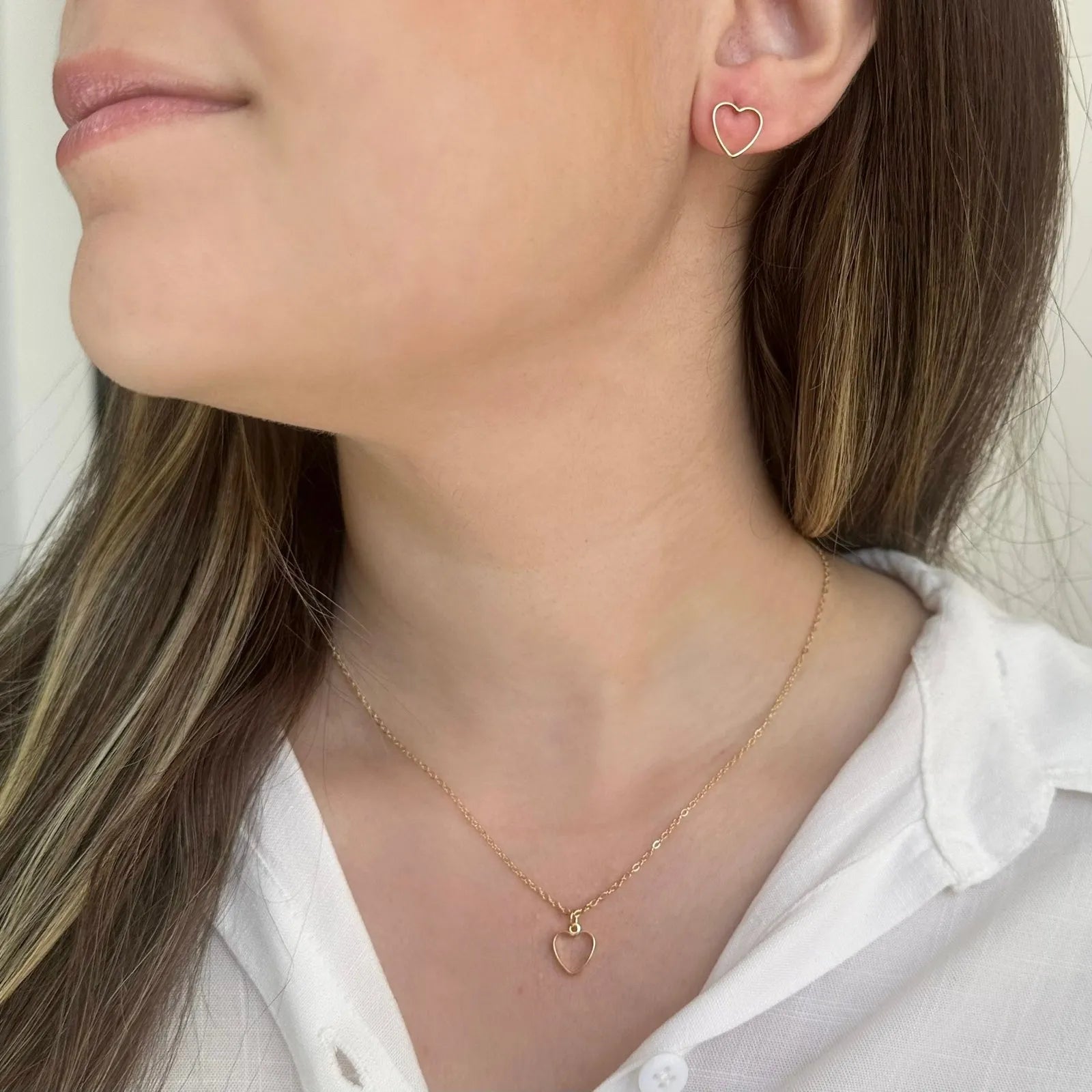 CONJUNTO DE CORAÇÃO VAZADO BANHADO A OURO 18K