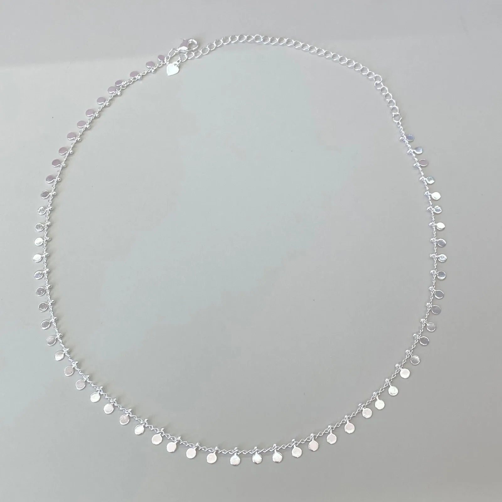 CHOKER MINI MEDALHAS BANHADA A PRATA